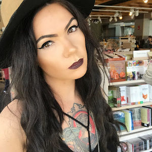 Meet your Posher, Brooke